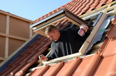 Pose de fenêtres de toit Velux à Esquelbecq